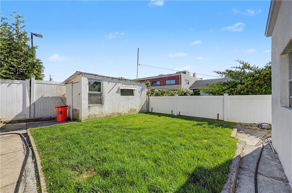 465 Washington Place Out of NYC Mineola NY 11501