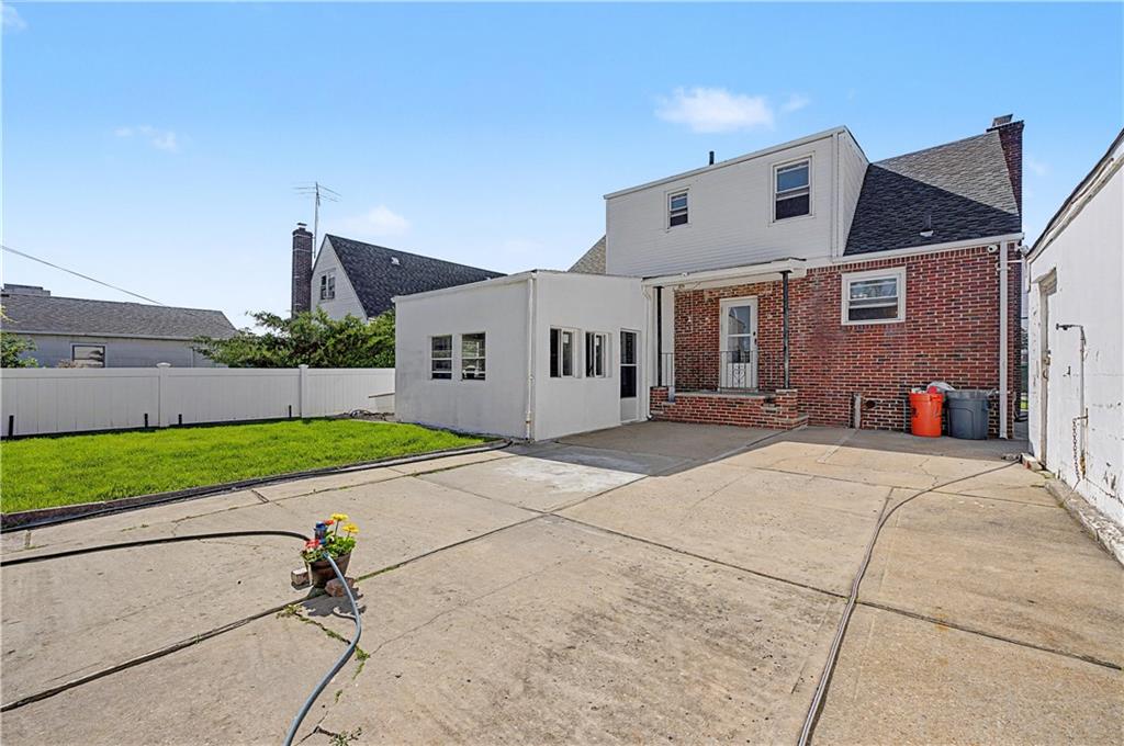 465 Washington Place Out of NYC Mineola NY 11501