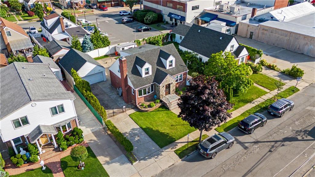 465 Washington Place Out of NYC Mineola NY 11501