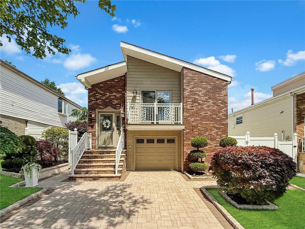 71 Dorval Avenue Arden Heights Staten Island NY 10312