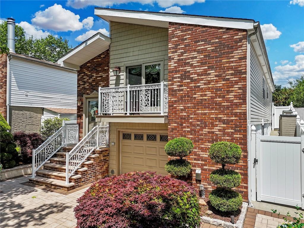 71 Dorval Avenue Arden Heights Staten Island NY 10312