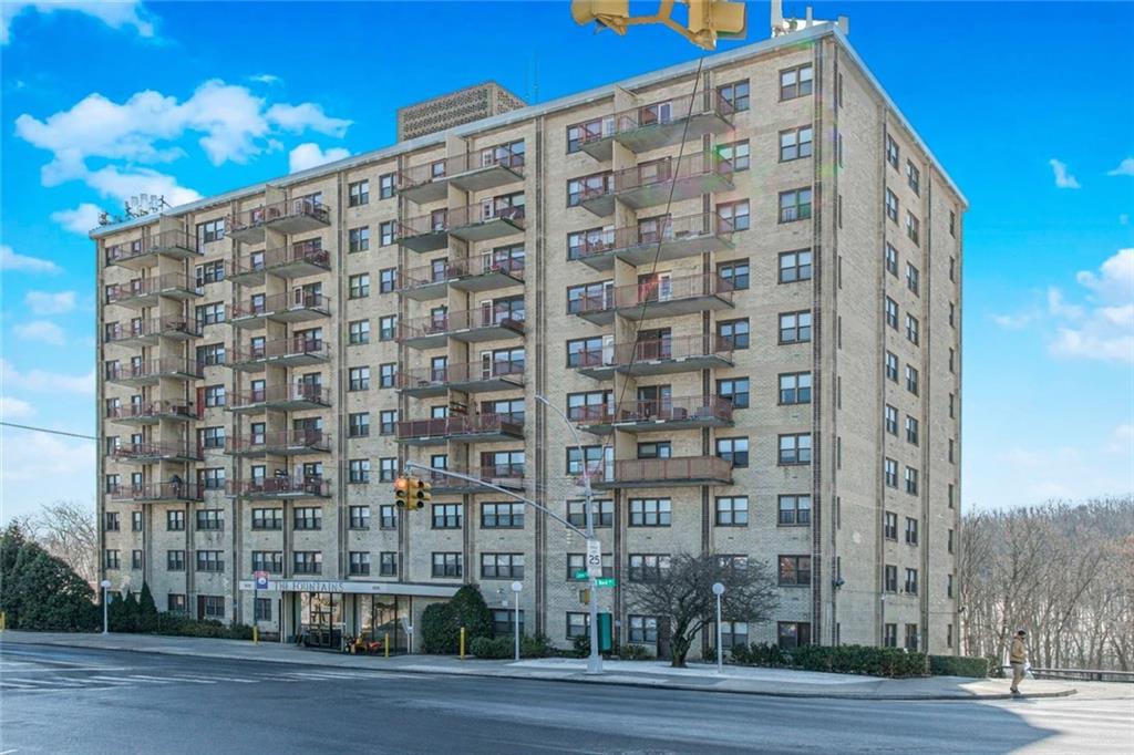 1000 Clove Road Staten Island NY 10301