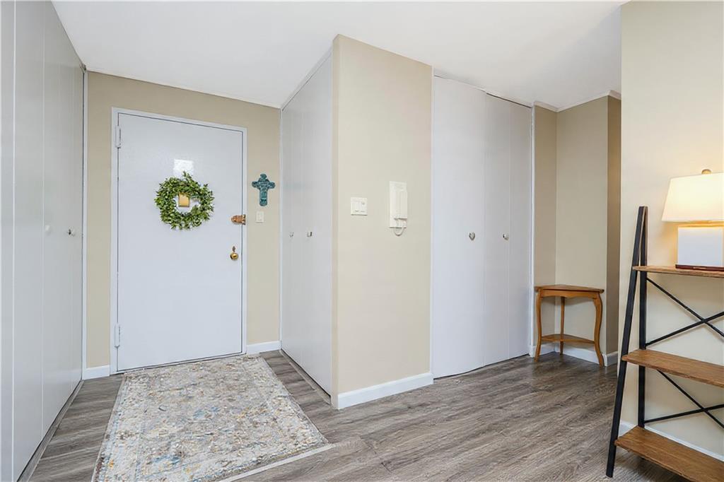 1000 Clove Road Staten Island NY 10301