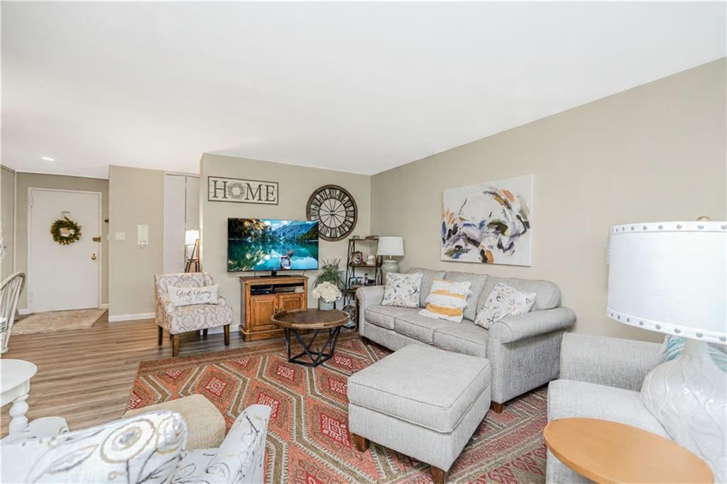 1000 Clove Road Staten Island NY 10301