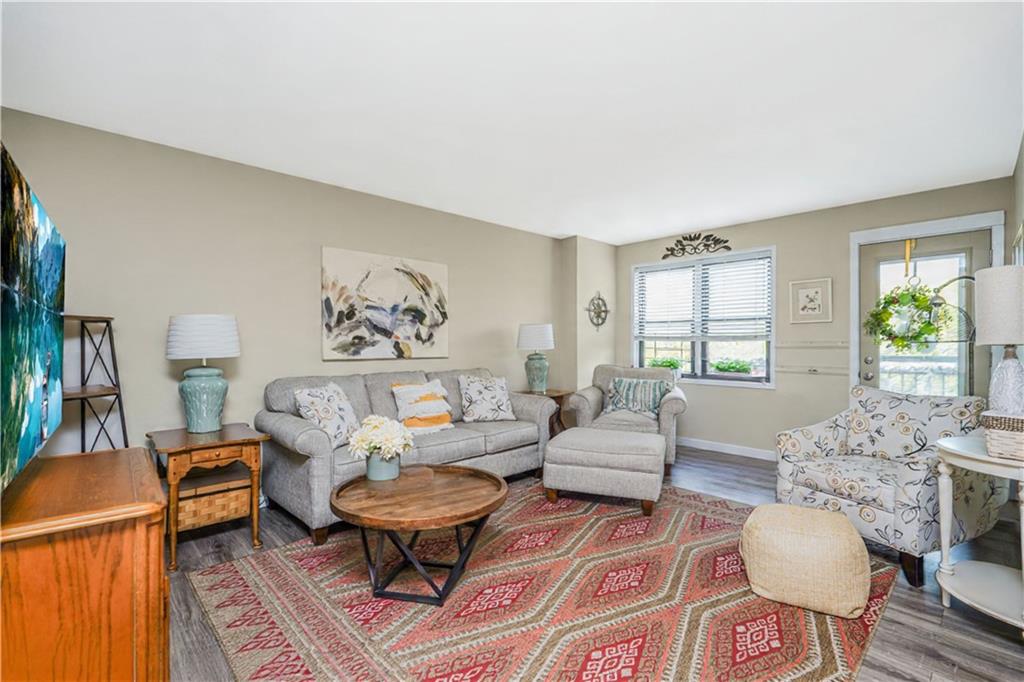 1000 Clove Road Staten Island NY 10301