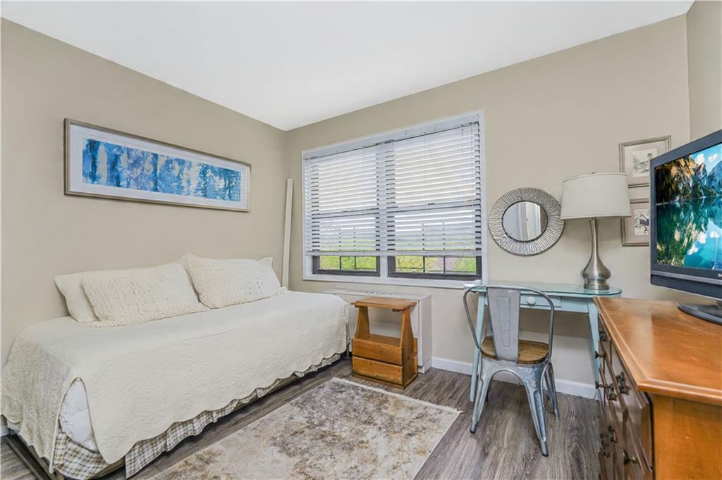 1000 Clove Road Staten Island NY 10301