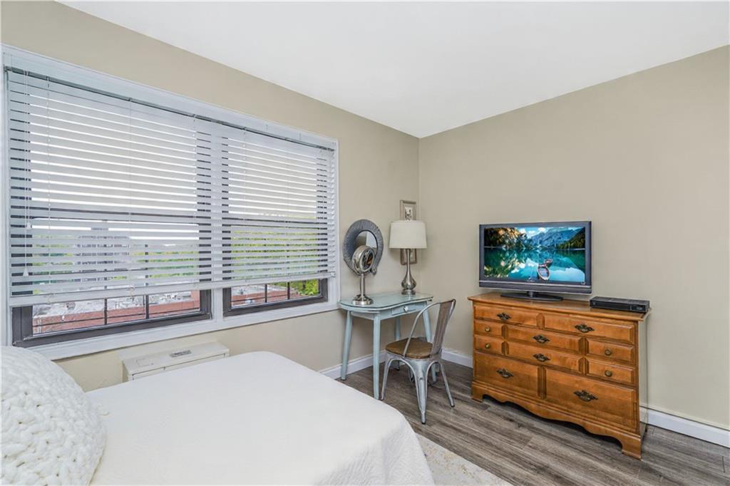 1000 Clove Road Staten Island NY 10301