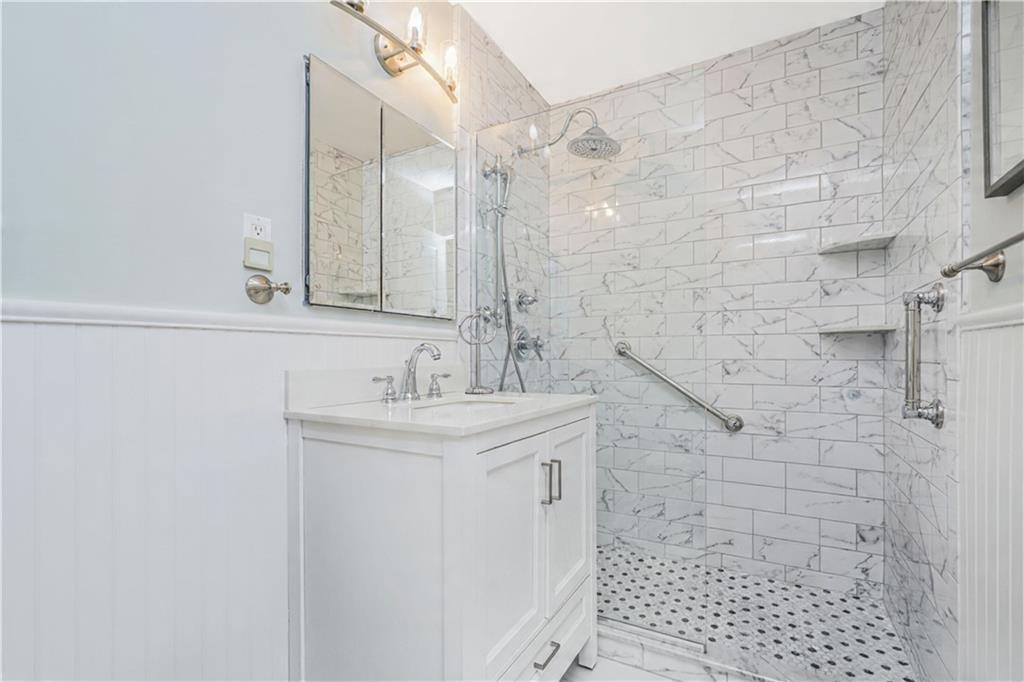 1000 Clove Road Staten Island NY 10301