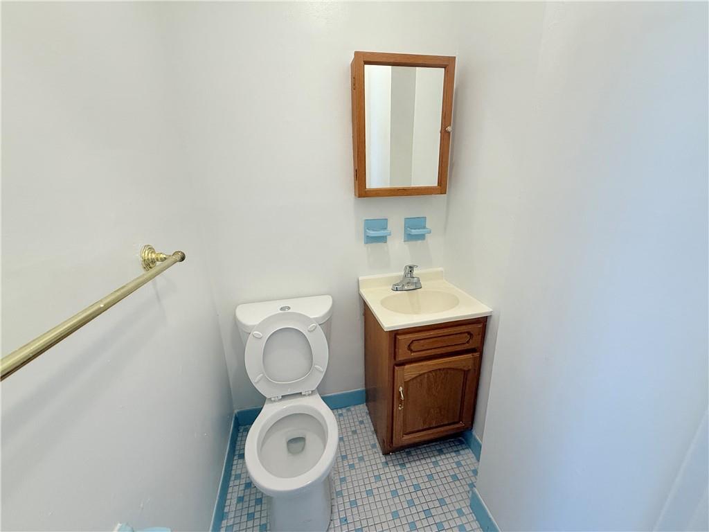 2731 Miles Avenue Throgs Neck Bronx NY 10465