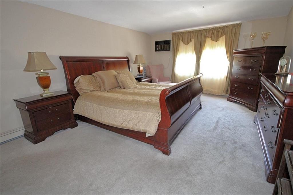 26 Blyth Place Richmond Town Staten Island NY 10306