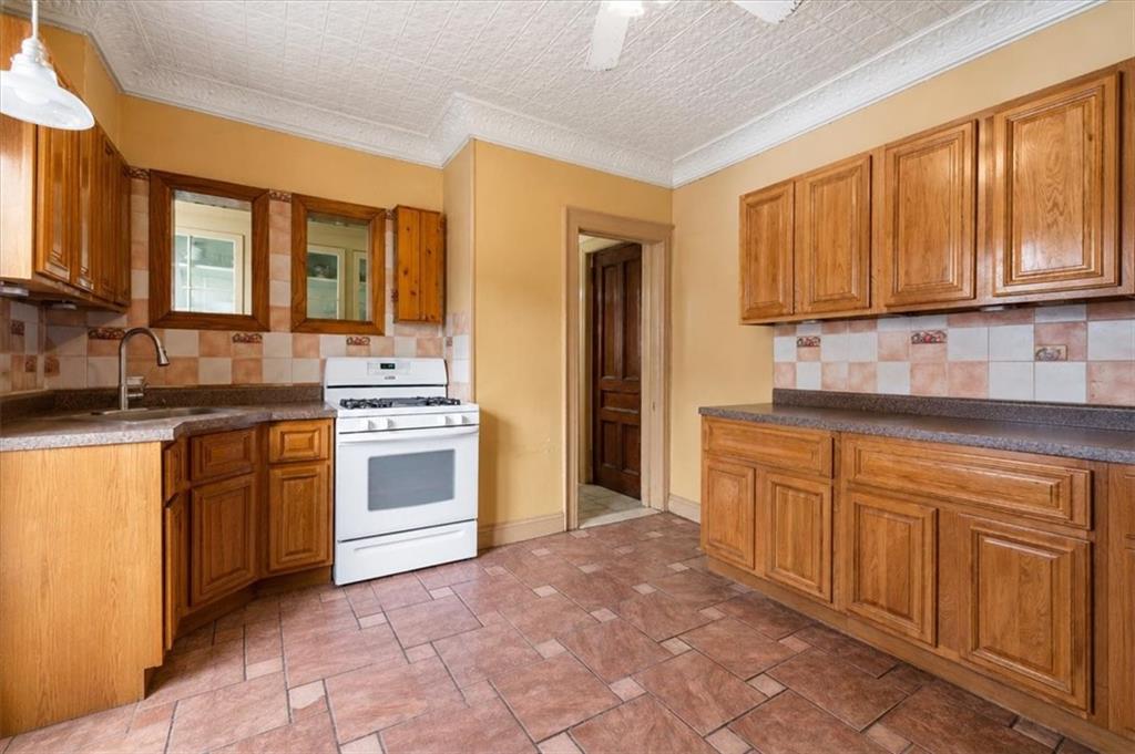 644 East 24th Street Ditmas Park Brooklyn NY 11210