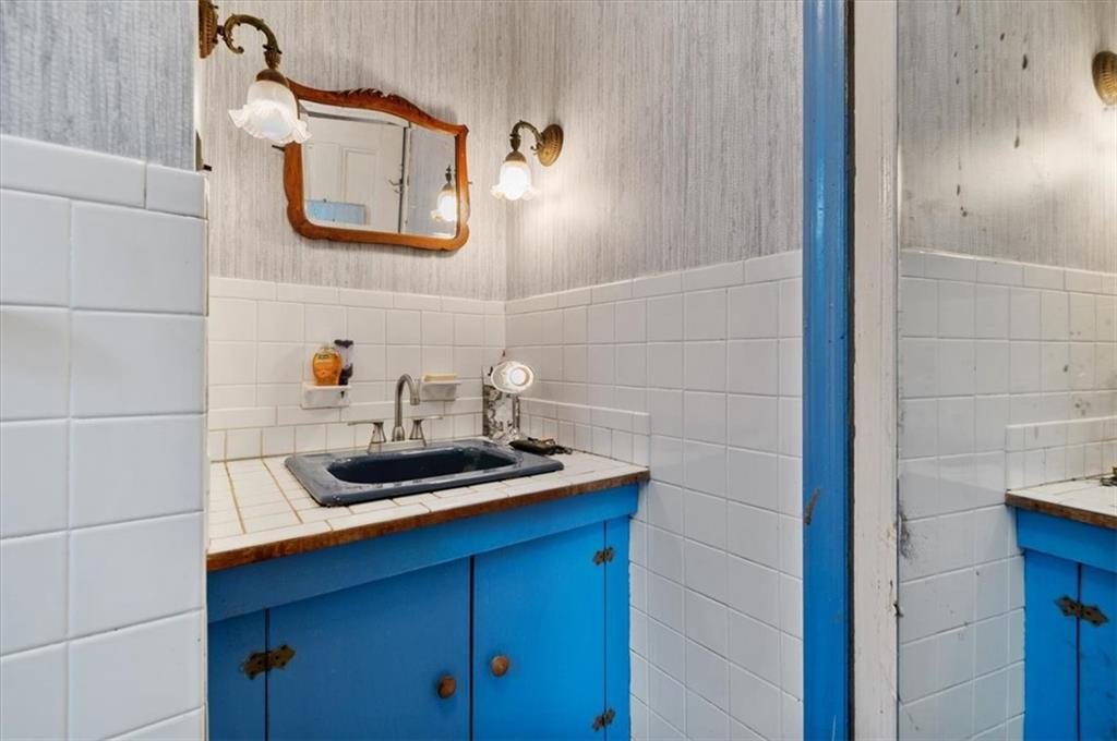 644 East 24th Street Ditmas Park Brooklyn NY 11210