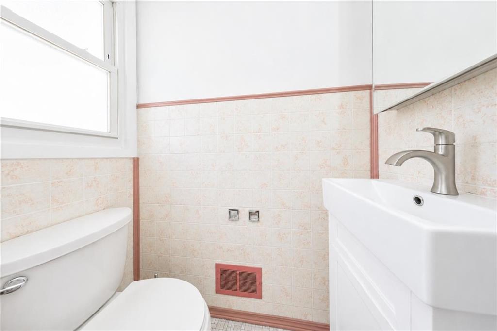 382 Hanover Avenue Concord Staten Island NY 10304