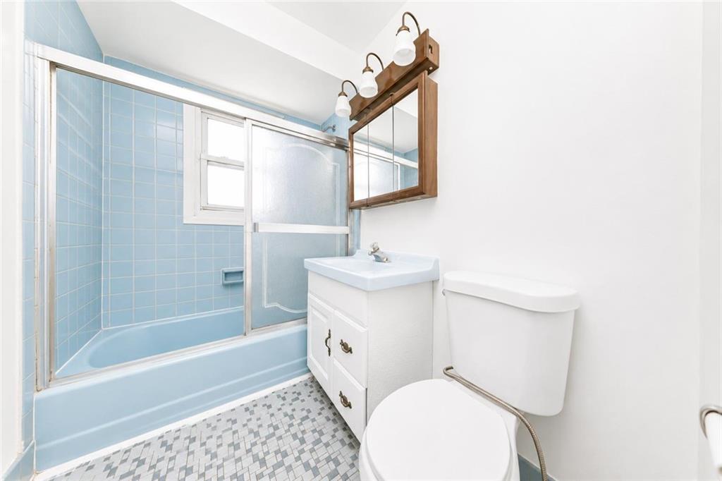 382 Hanover Avenue Concord Staten Island NY 10304