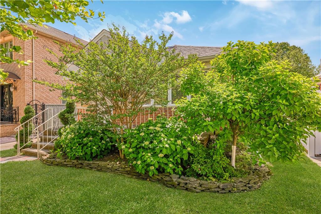 7326 171st Street Hillcrest Fresh Meadows NY 11366