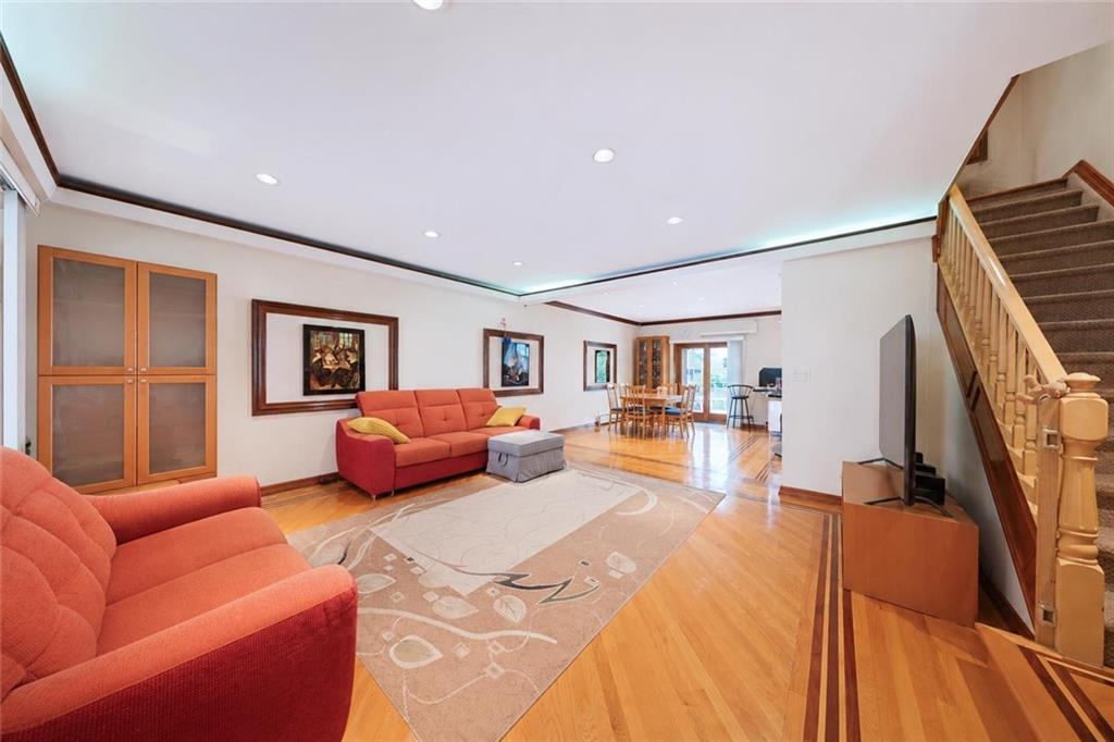 1575 85th Street Dyker Heights Brooklyn NY 11228