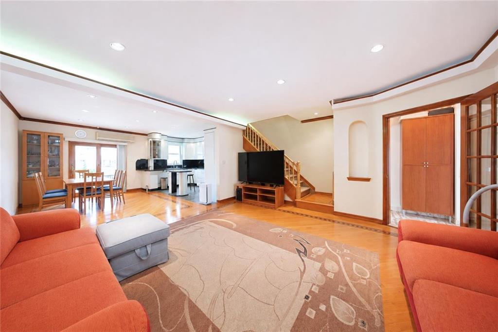1575 85th Street Dyker Heights Brooklyn NY 11228