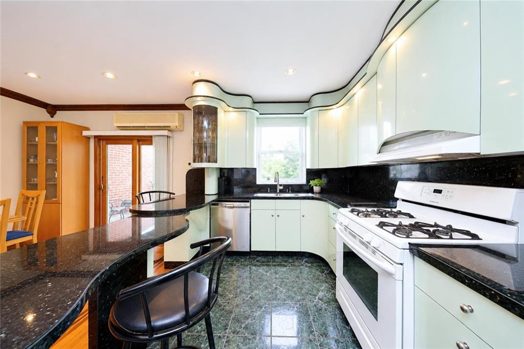 1575 85th Street Dyker Heights Brooklyn NY 11228