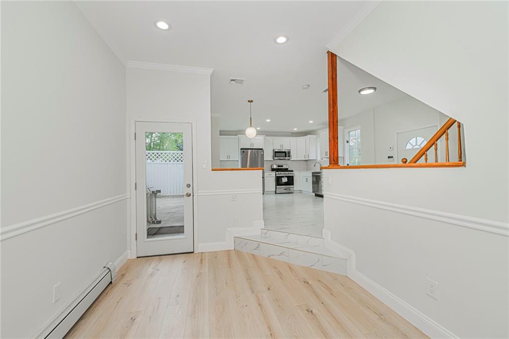 12 Lexington Lane Great Kills Staten Island NY 10308-1561