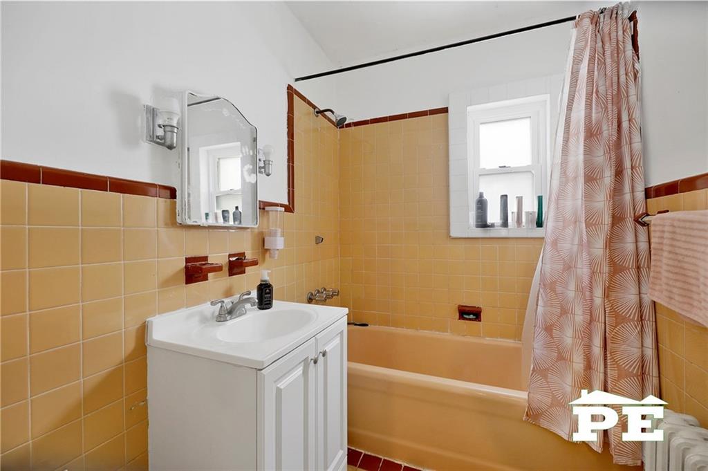 2157 East 33rd Street Marine Park Brooklyn NY 11234
