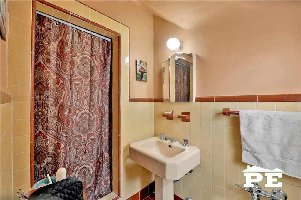 2157 East 33rd Street Marine Park Brooklyn NY 11234
