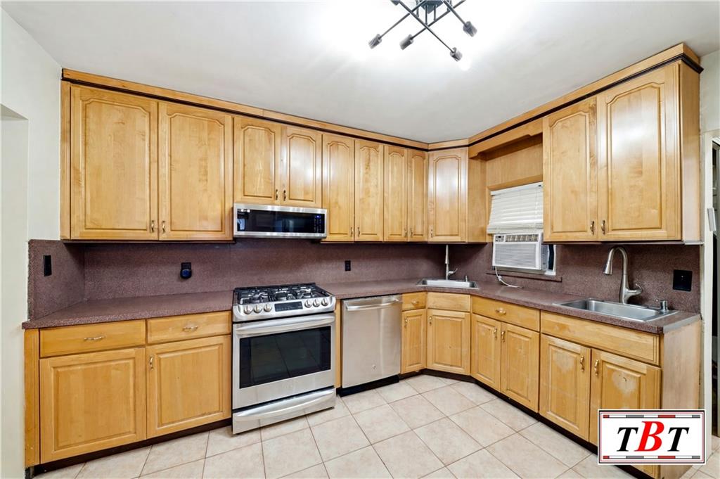 3107 Avenue J Midwood Brooklyn NY 11210