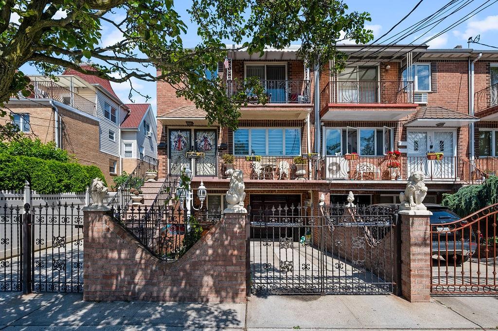 264 Bay 11th Street Bensonhurst Brooklyn NY 11228