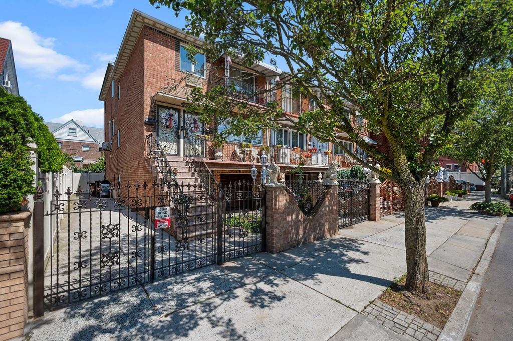 264 Bay 11th Street Bensonhurst Brooklyn NY 11228