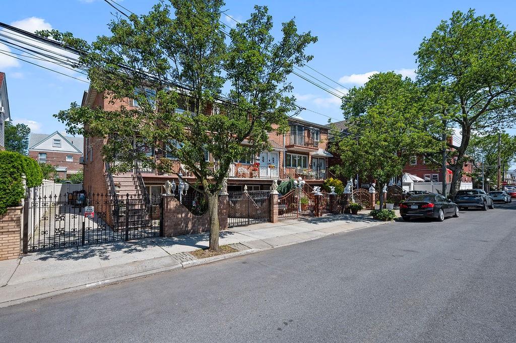 264 Bay 11th Street Bensonhurst Brooklyn NY 11228
