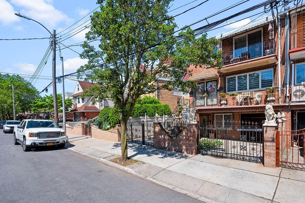 264 Bay 11th Street Bensonhurst Brooklyn NY 11228