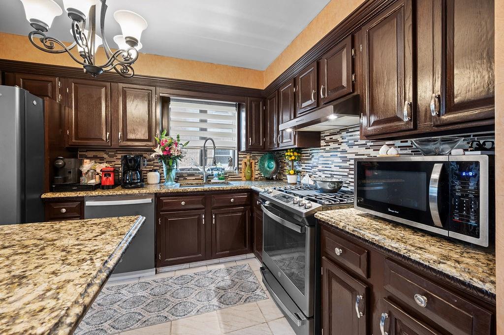 264 Bay 11th Street Bensonhurst Brooklyn NY 11228