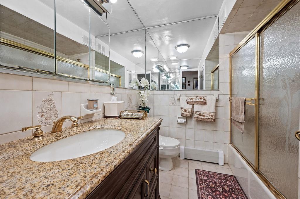 264 Bay 11th Street Bensonhurst Brooklyn NY 11228