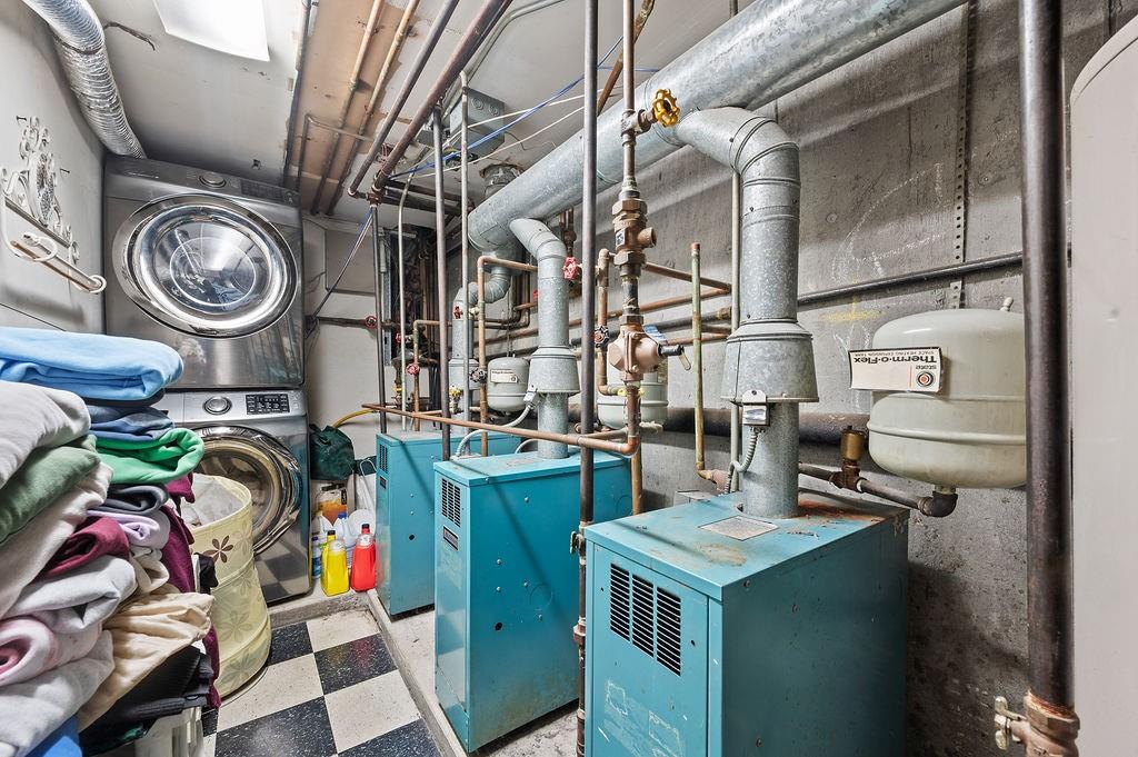 264 Bay 11th Street Bensonhurst Brooklyn NY 11228