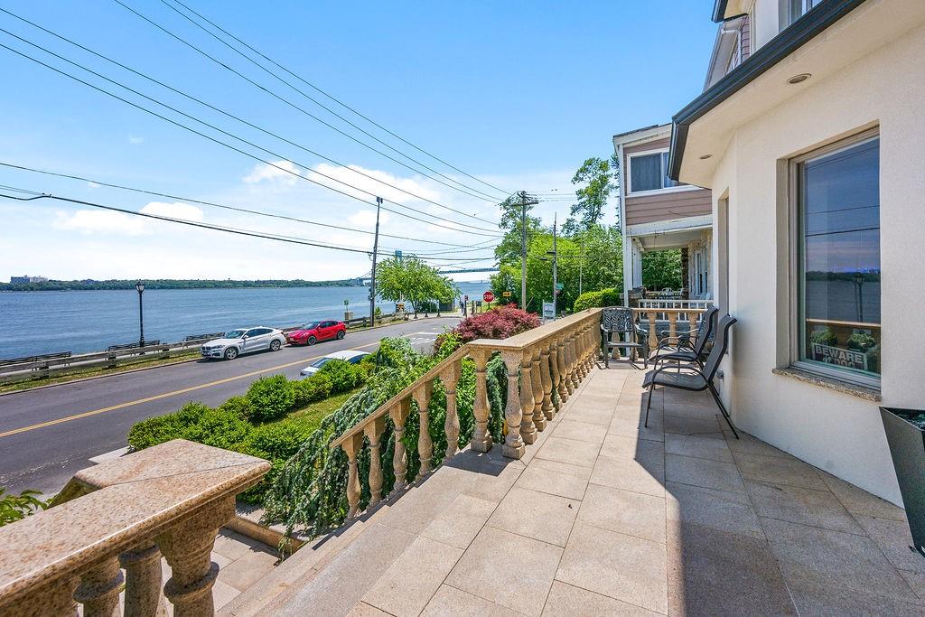 296 Edgewater Street Rosebank Staten Island NY 10305