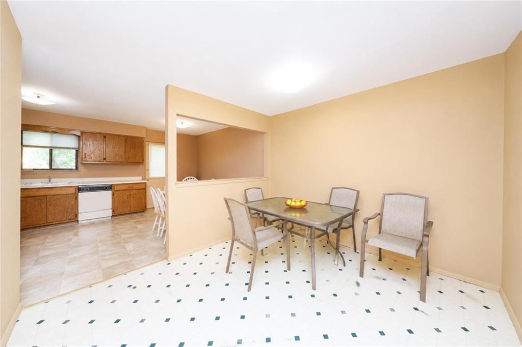 3 Carlyle Green Huguenot Staten Island NY 10312