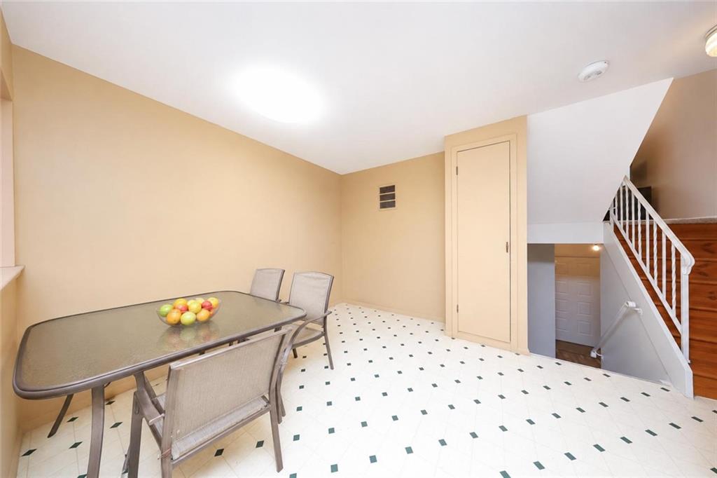 3 Carlyle Green Huguenot Staten Island NY 10312