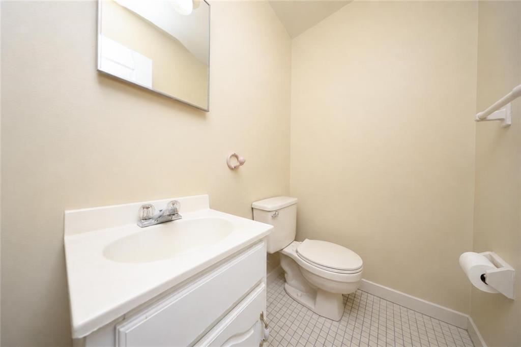 3 Carlyle Green Huguenot Staten Island NY 10312