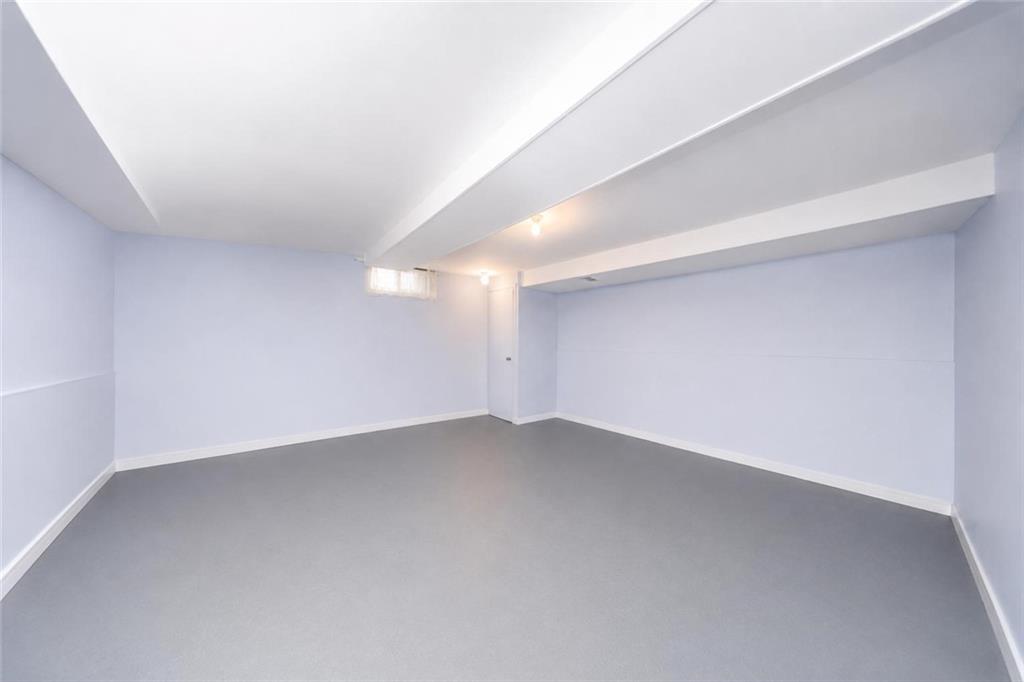 3 Carlyle Green Huguenot Staten Island NY 10312