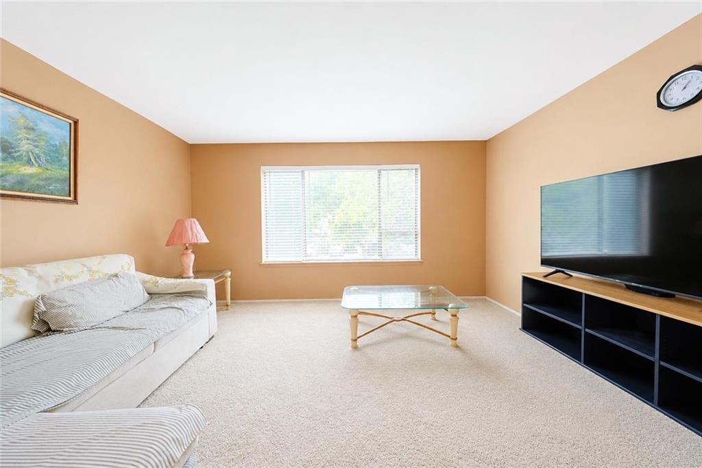 3 Carlyle Green Huguenot Staten Island NY 10312