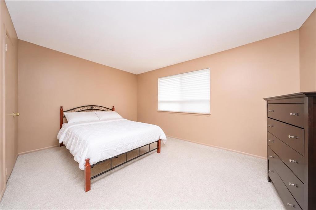 3 Carlyle Green Huguenot Staten Island NY 10312