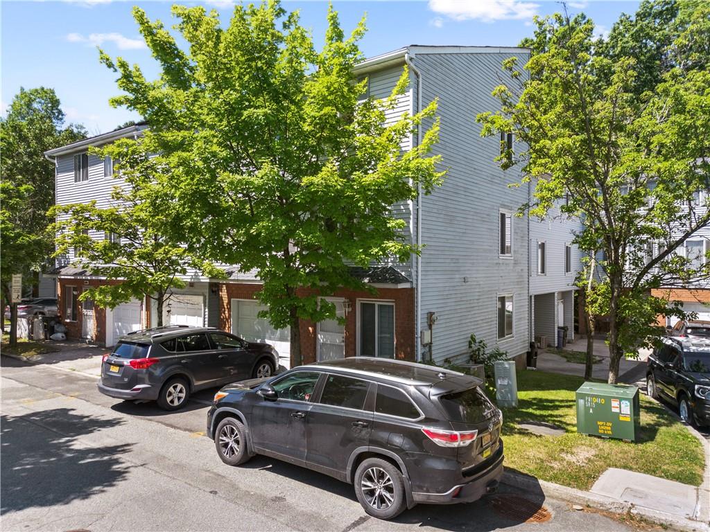 624 Ilyssa Way Arden Heights Staten Island NY 10312