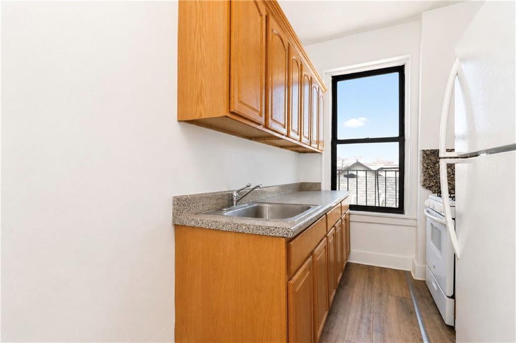 8320 Bay Parkway Bensonhurst Brooklyn NY 11214