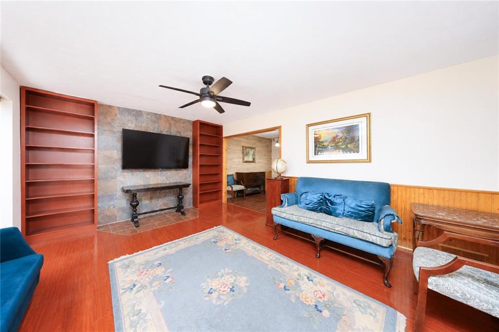 21 Lindenwood Avenue Great Kills Staten Island NY 10305