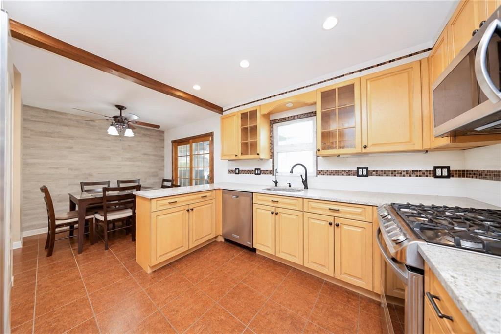 21 Lindenwood Avenue Great Kills Staten Island NY 10305