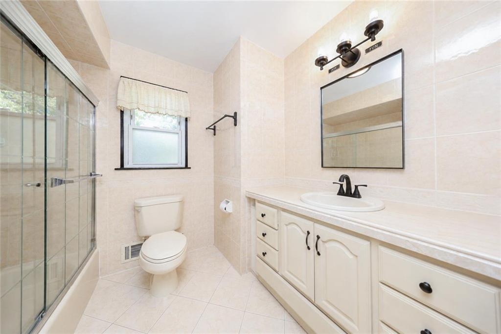 21 Lindenwood Avenue Great Kills Staten Island NY 10305