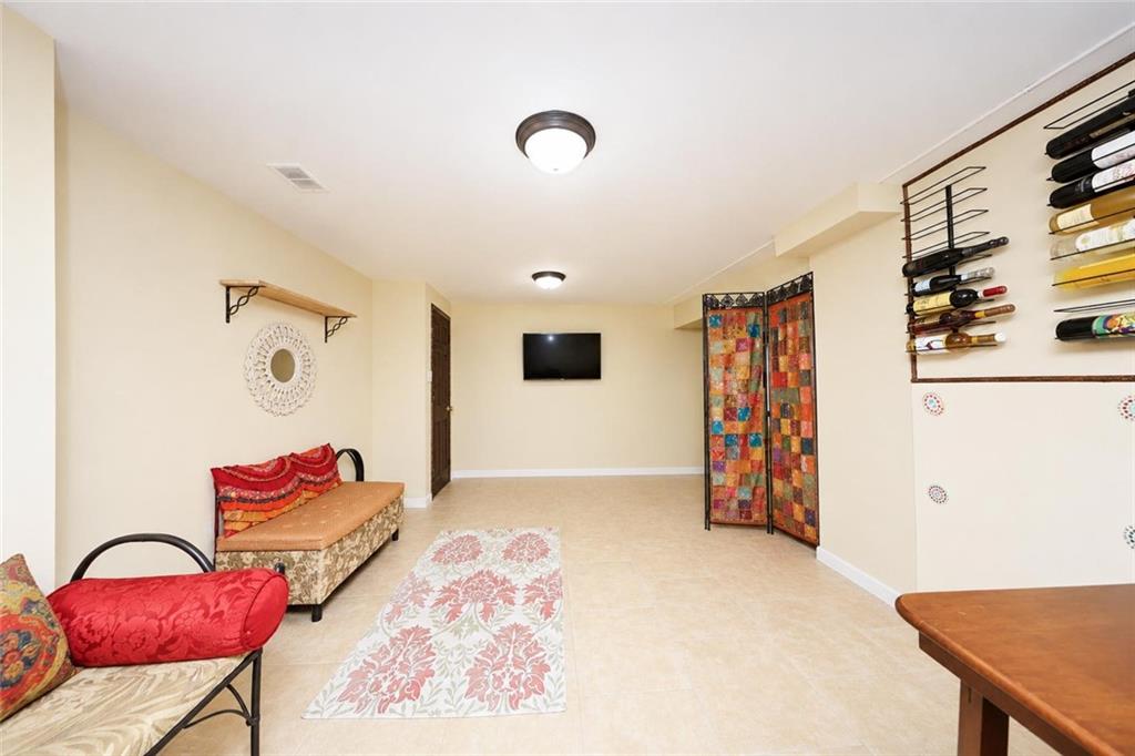 21 Lindenwood Avenue Great Kills Staten Island NY 10305