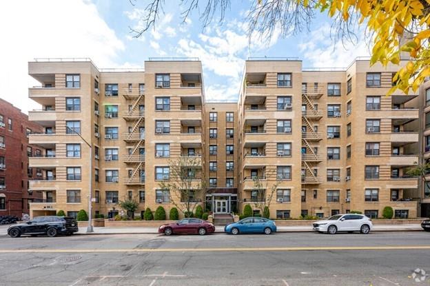 150 West End Avenue Manhattan Beach Brooklyn NY 11235