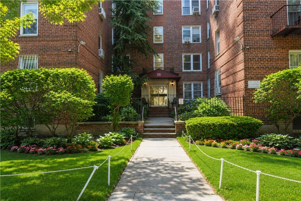 221 McDonald Avenue Windsor Terrace Brooklyn NY 11218