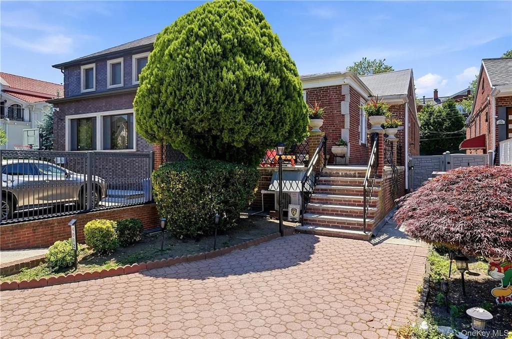 4082 Ocean Avenue Manhattan Beach Brooklyn NY 11235
