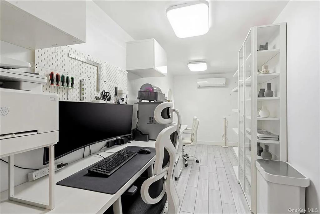 4082 Ocean Avenue Manhattan Beach Brooklyn NY 11235